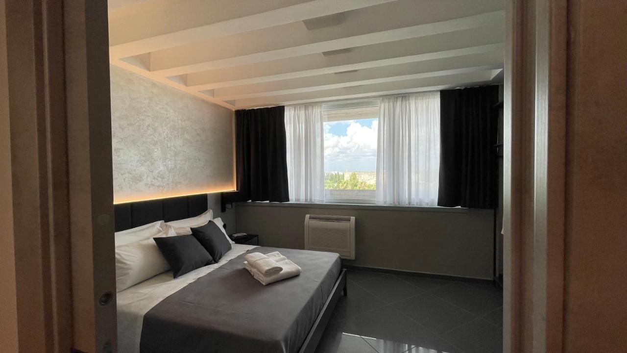 Hotel Tranquillo Uptown Lecce Exterior foto